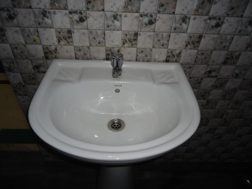 Hotel Debjyoti Siliguri Room photo