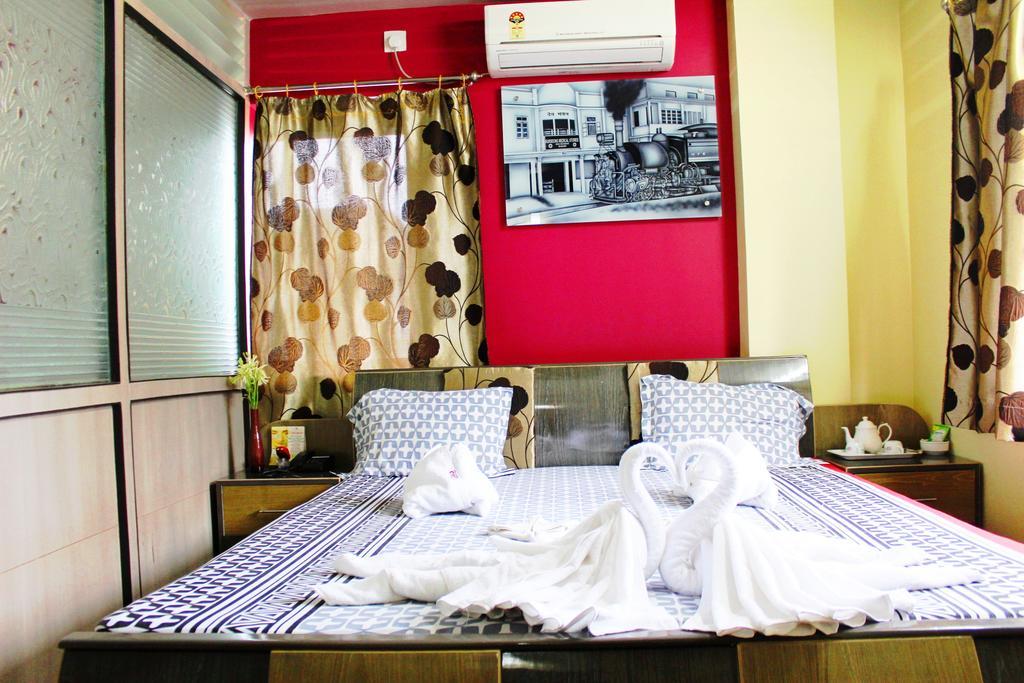 Hotel Debjyoti Siliguri Exterior photo