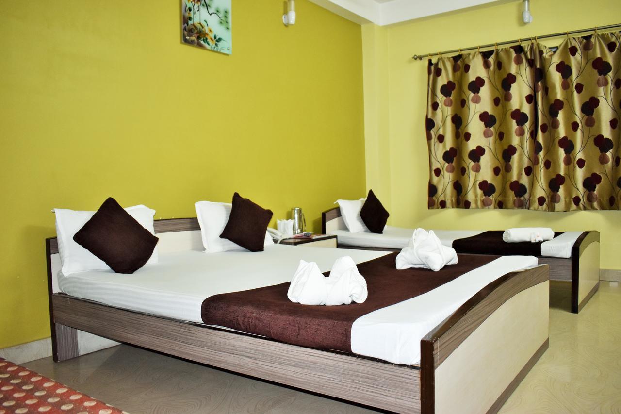Hotel Debjyoti Siliguri Exterior photo
