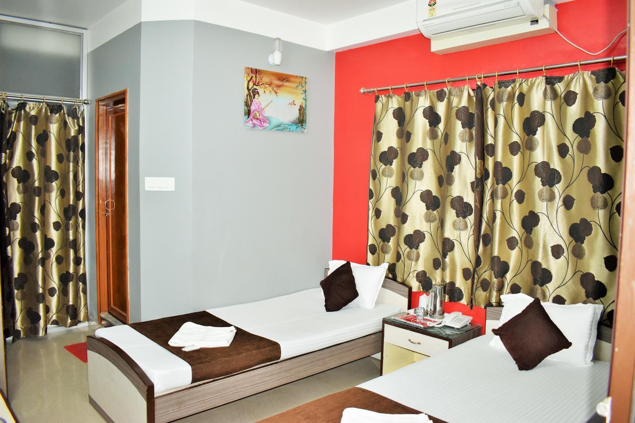 Hotel Debjyoti Siliguri Exterior photo