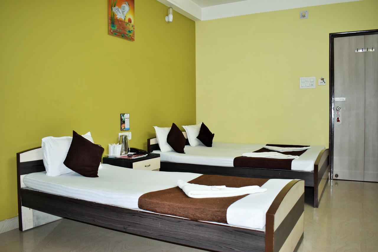 Hotel Debjyoti Siliguri Exterior photo