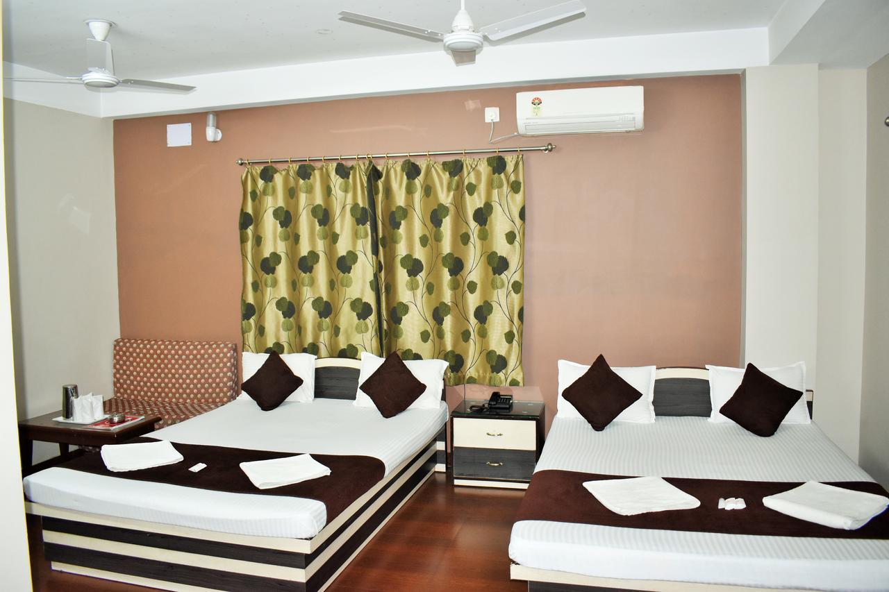 Hotel Debjyoti Siliguri Exterior photo