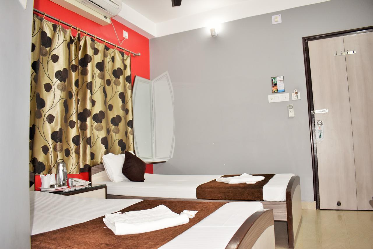 Hotel Debjyoti Siliguri Exterior photo