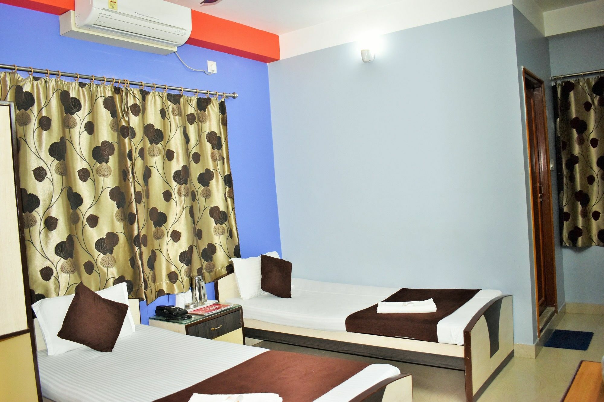 Hotel Debjyoti Siliguri Exterior photo